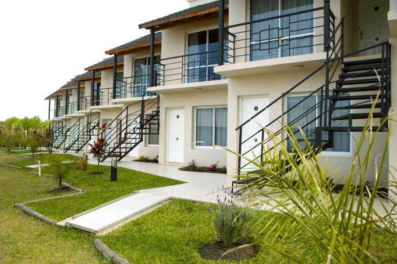 Brisas Del Lago Apartamentos Colon  Exterior photo